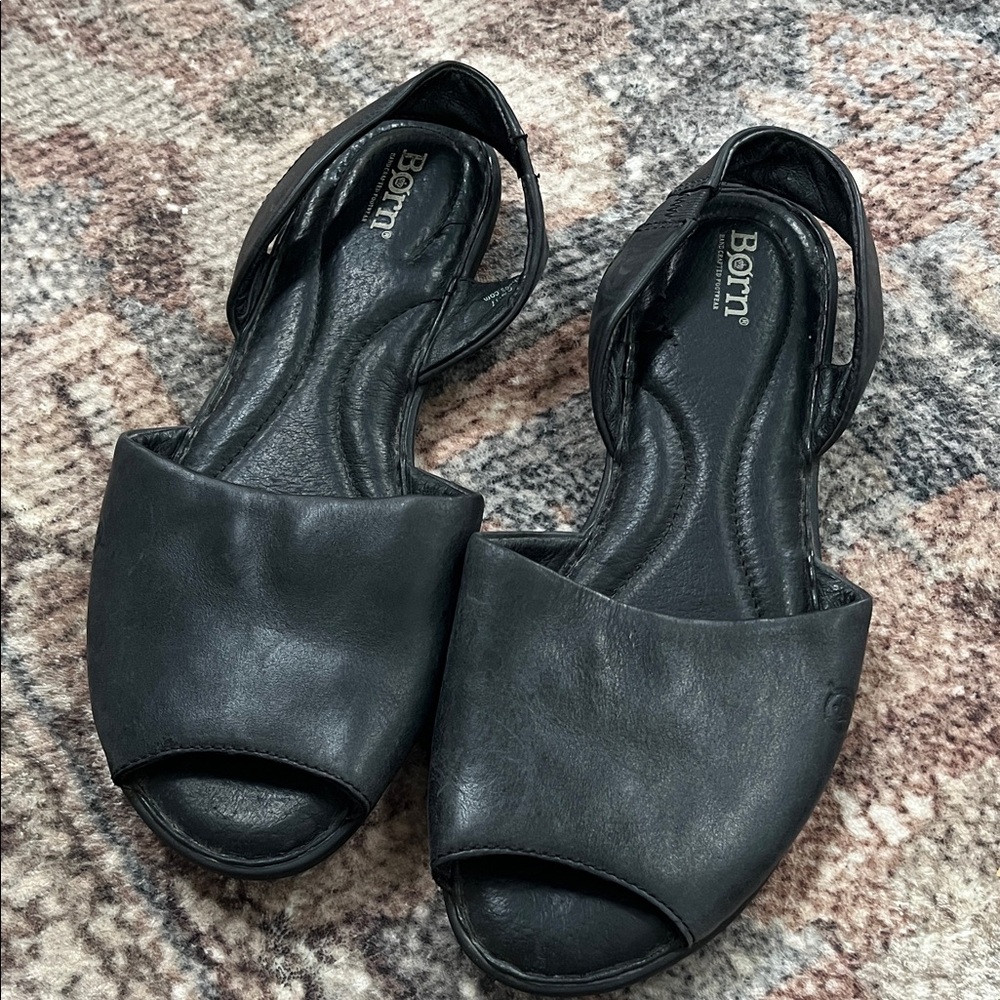 Børn Trang leather peep-toe slingback sandals.